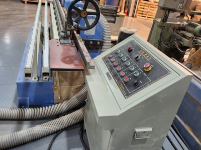 자동엣지면취기 5축